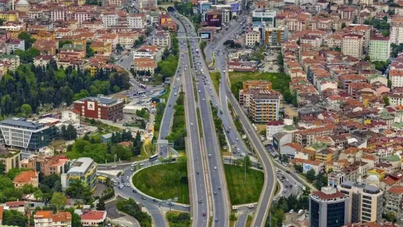 İstanbul’un en kalabalık ve en büyük mahallesi